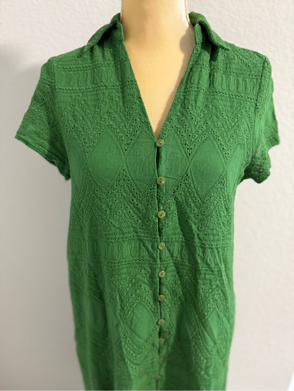 Chicwish Emerald Eyelet Belted Midi Dress - Picture 9 of 11